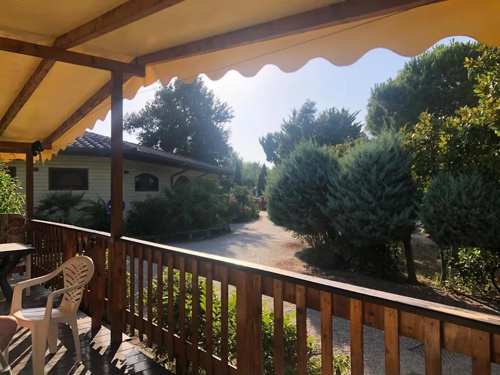 Zona Rosa 5 Chalet Mit Klimaanlage Und Wlan Viareggio 0*,  Italia
